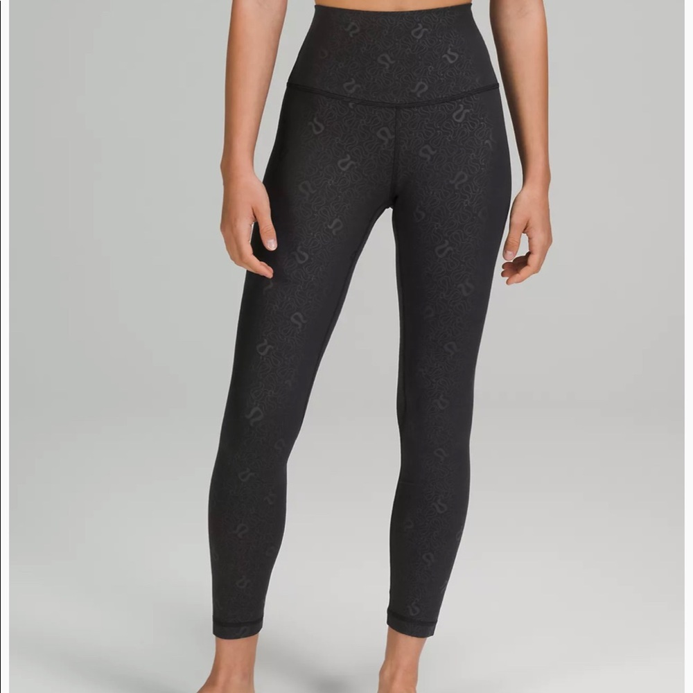 Lululemon 25” align embossed logo legging.